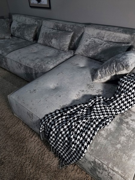 Диван-кровать трехместный с боковинами и оттоманкой Беленс